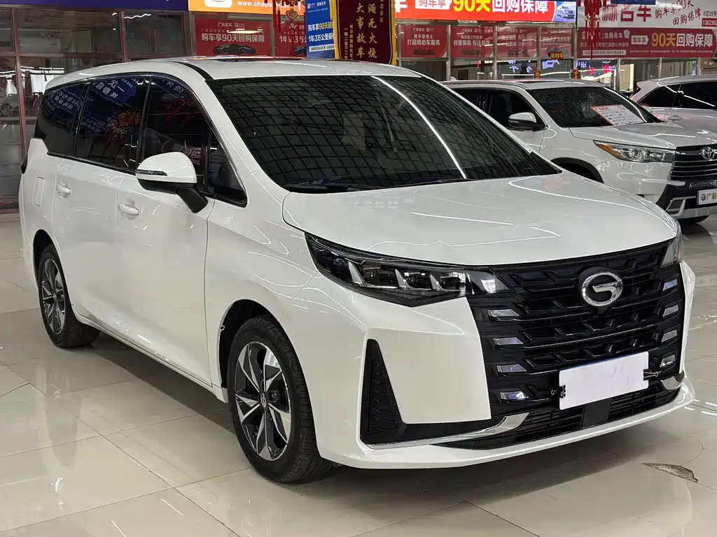 GAC Motor Trumpchi M6 — фото 3