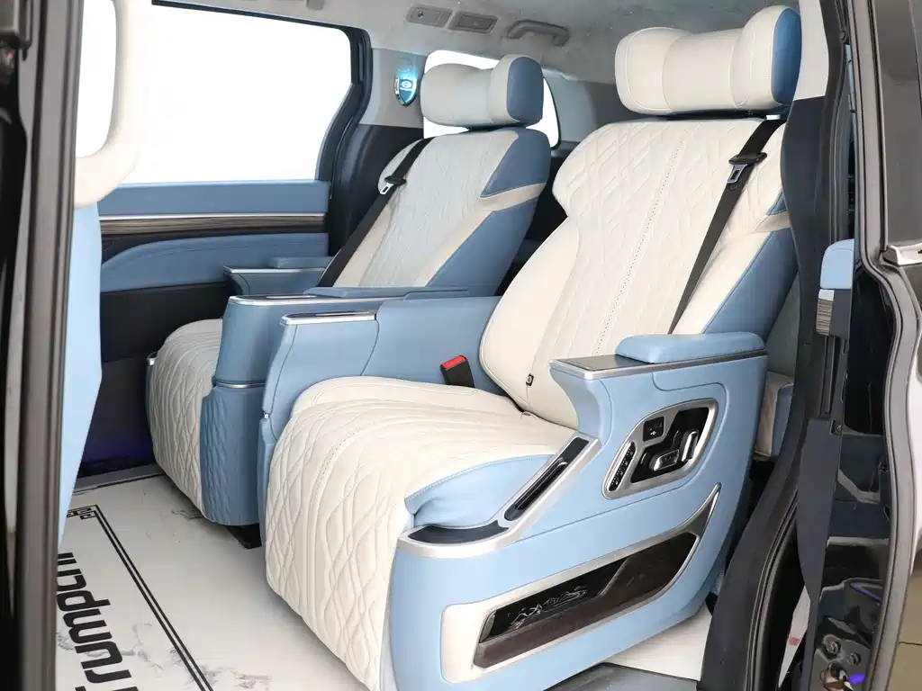 GAC Motor Trumpchi M8 — фото 11