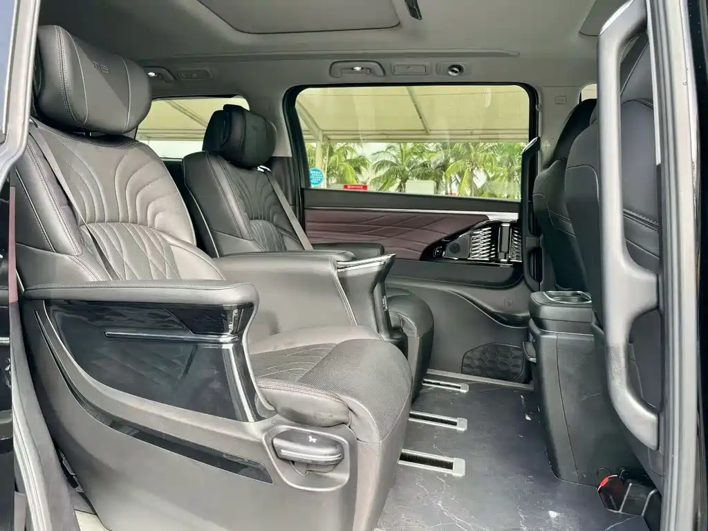 GAC Motor Trumpchi M8 — фото 6