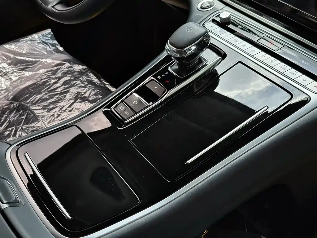 GAC Motor Trumpchi M8 — фото 17
