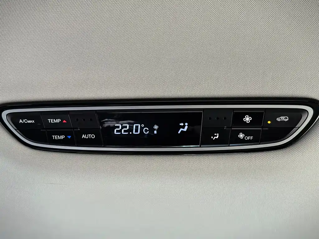 GAC Motor Trumpchi M8 — фото 28