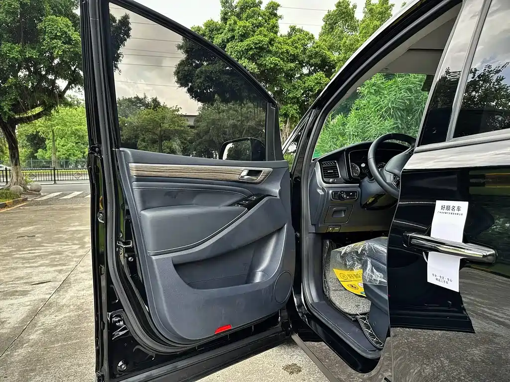 GAC Motor Trumpchi M8 — фото 10