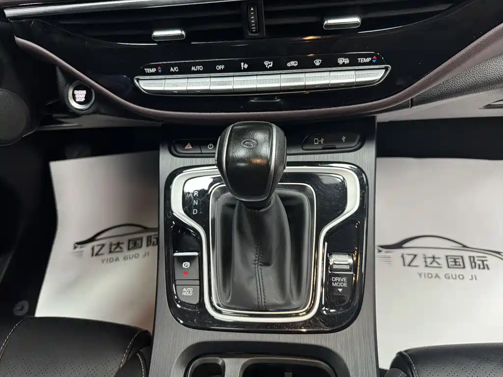 GAC Motor Trumpchi M6 — фото 17