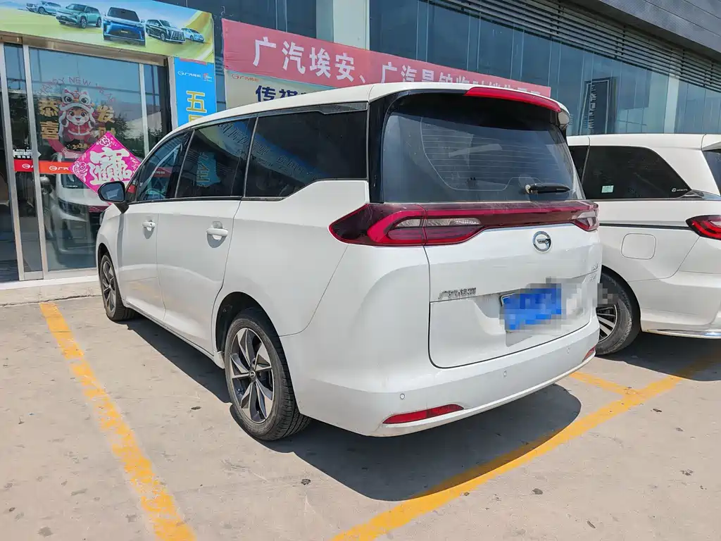 GAC Motor Trumpchi M6 — фото 10