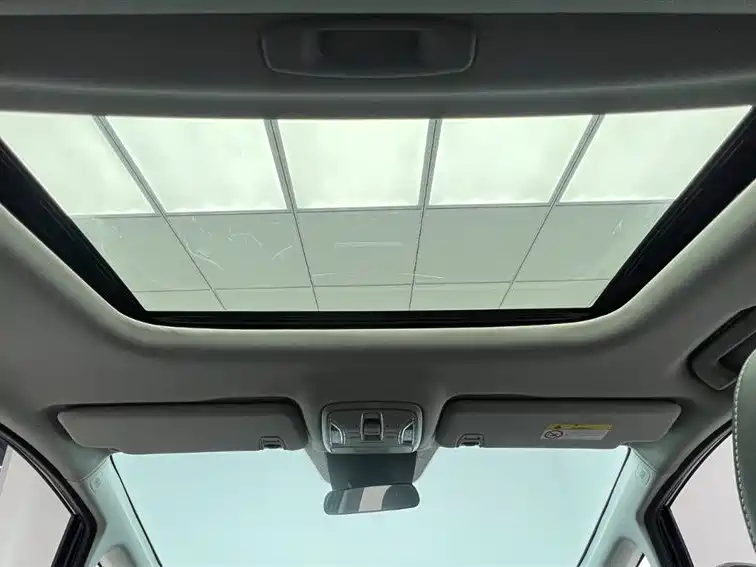 GAC Motor Trumpchi M6 — фото 24
