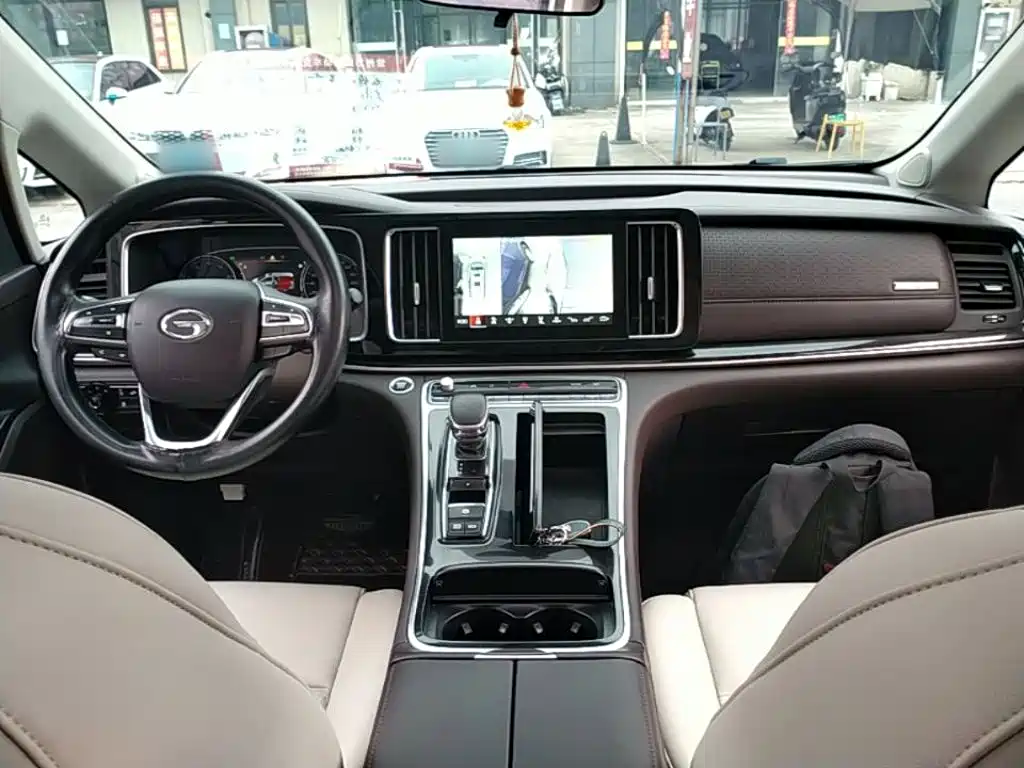 GAC Motor Trumpchi M8 — фото 10