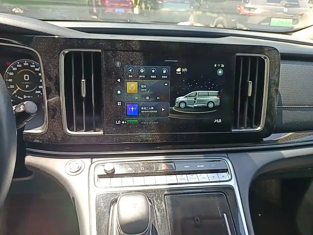 GAC Motor Trumpchi M8 — фото 13