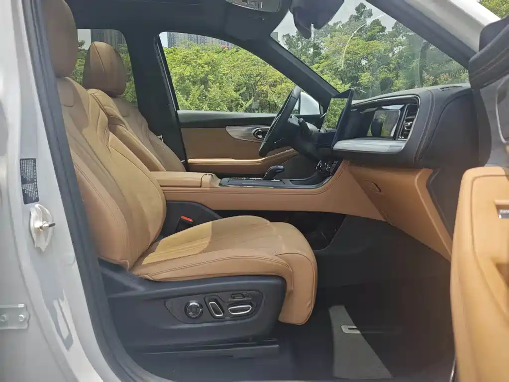 GAC Motor Trumpchi ES9 — фото 15