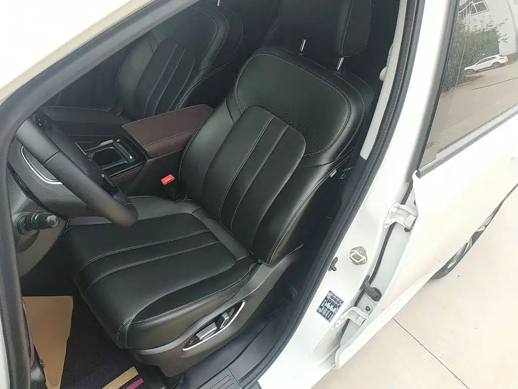 GAC Motor Trumpchi M6 — фото 11