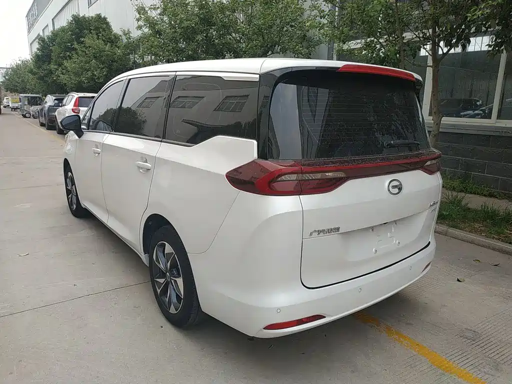 GAC Motor Trumpchi M6 — фото 23
