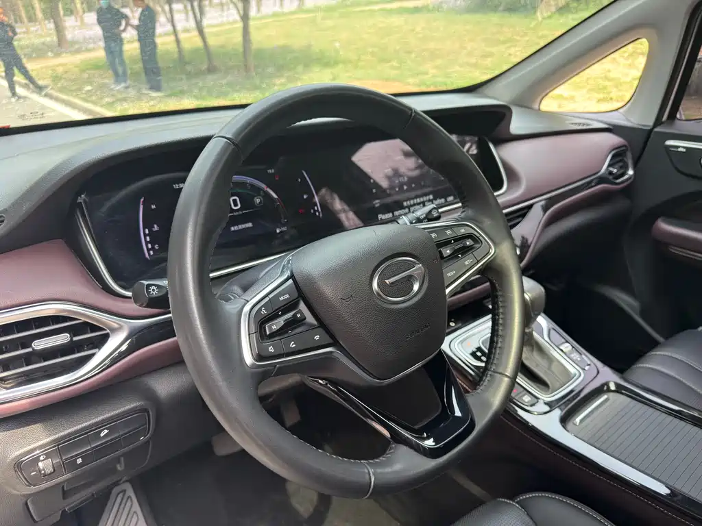 GAC Motor Trumpchi M6 — фото 11