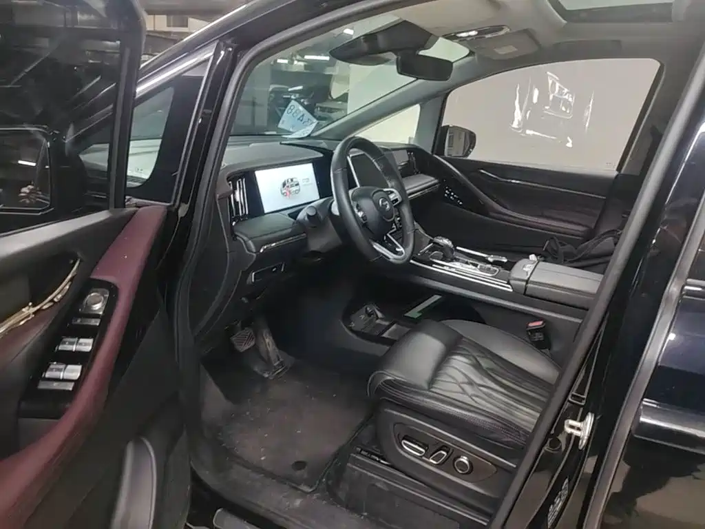GAC Motor Trumpchi M8 — фото 16