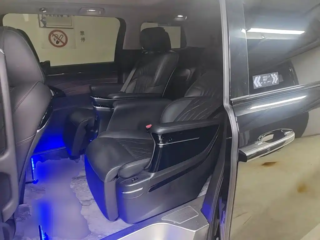 GAC Motor Trumpchi M8 — фото 17