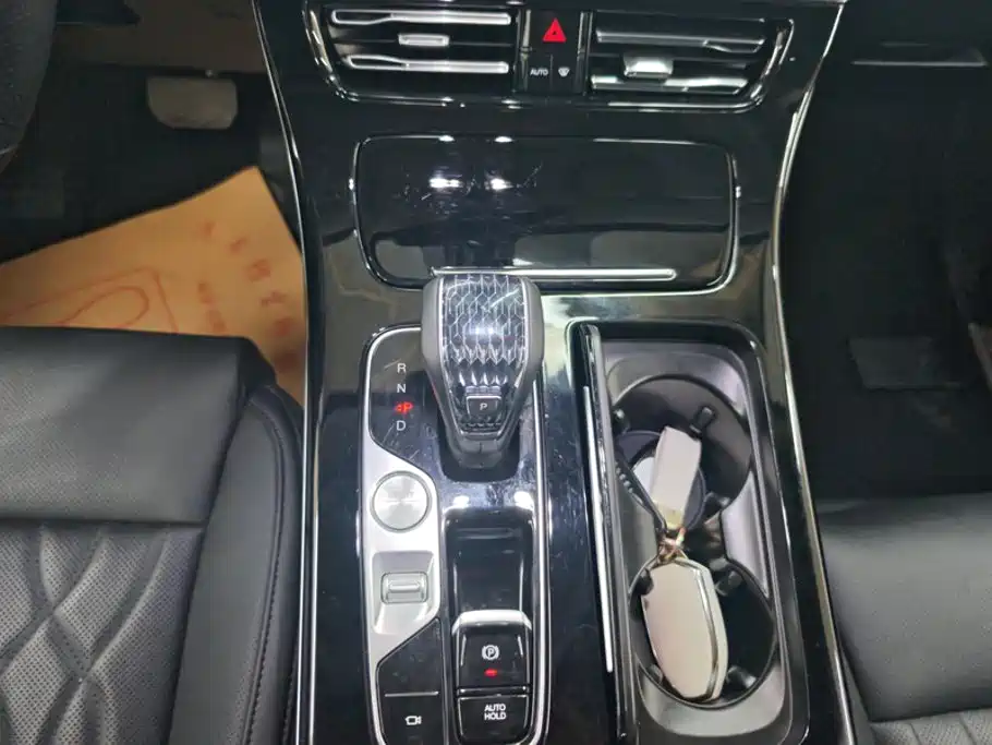 GAC Motor Trumpchi M8 — фото 16