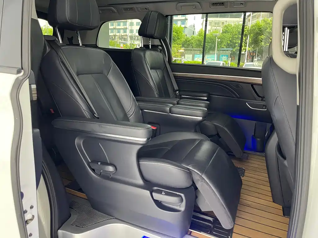 GAC Motor Trumpchi M8 — фото 14