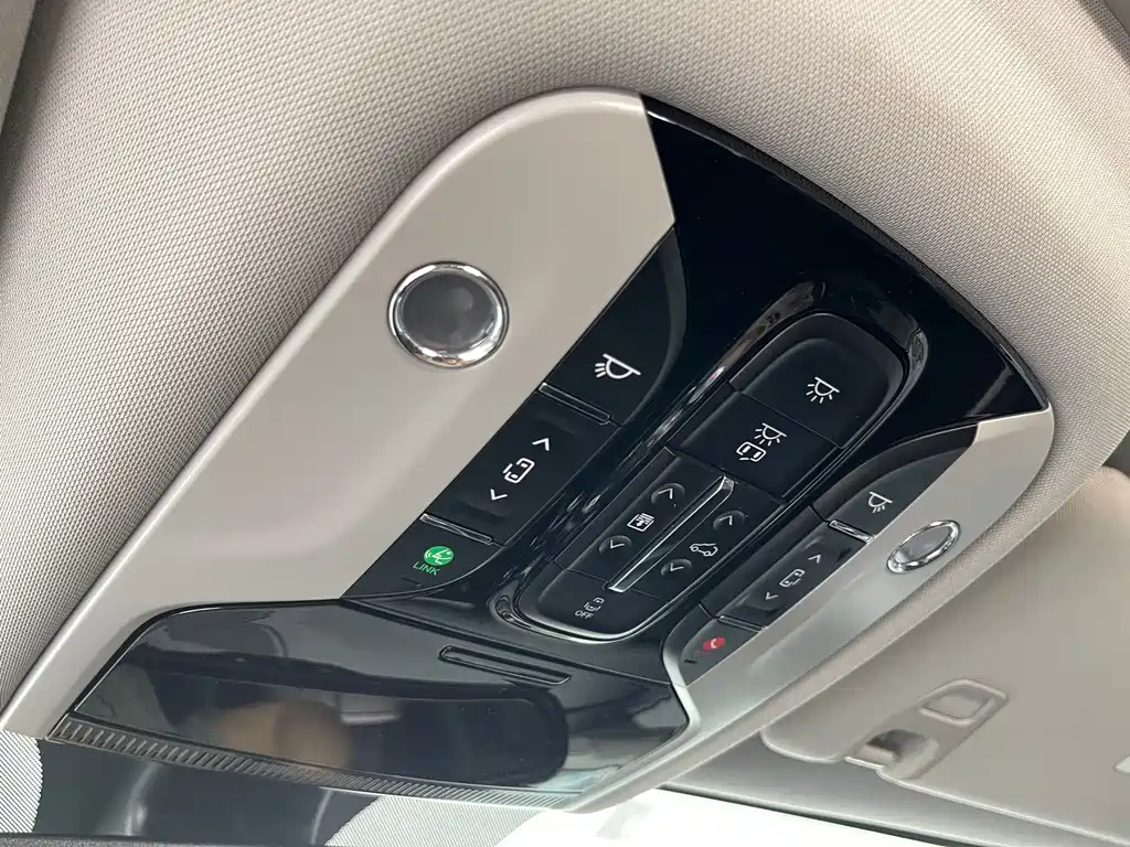 GAC Motor Trumpchi M8 — фото 25
