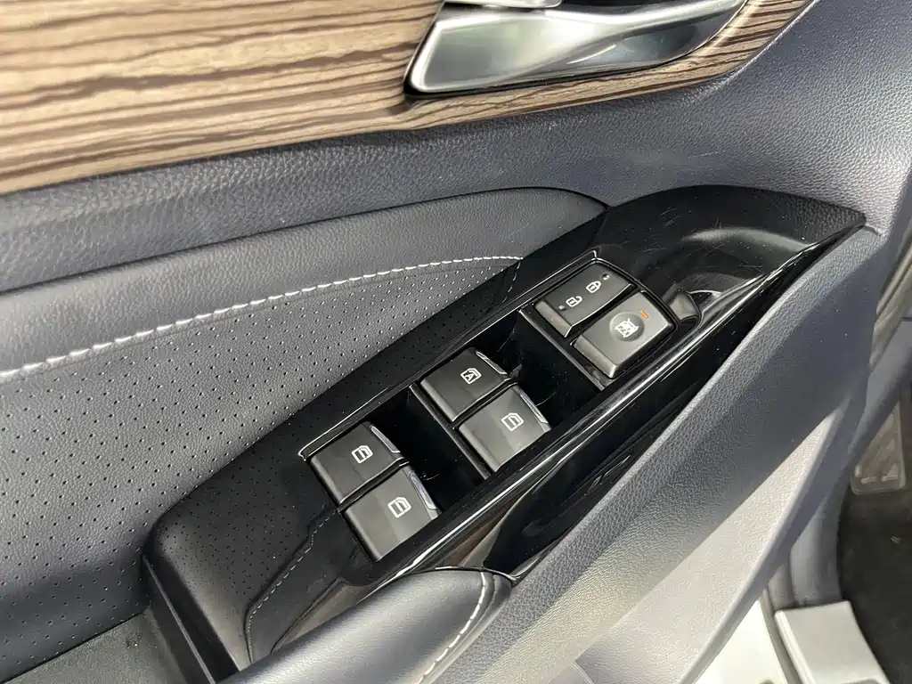 GAC Motor Trumpchi M8 — фото 28
