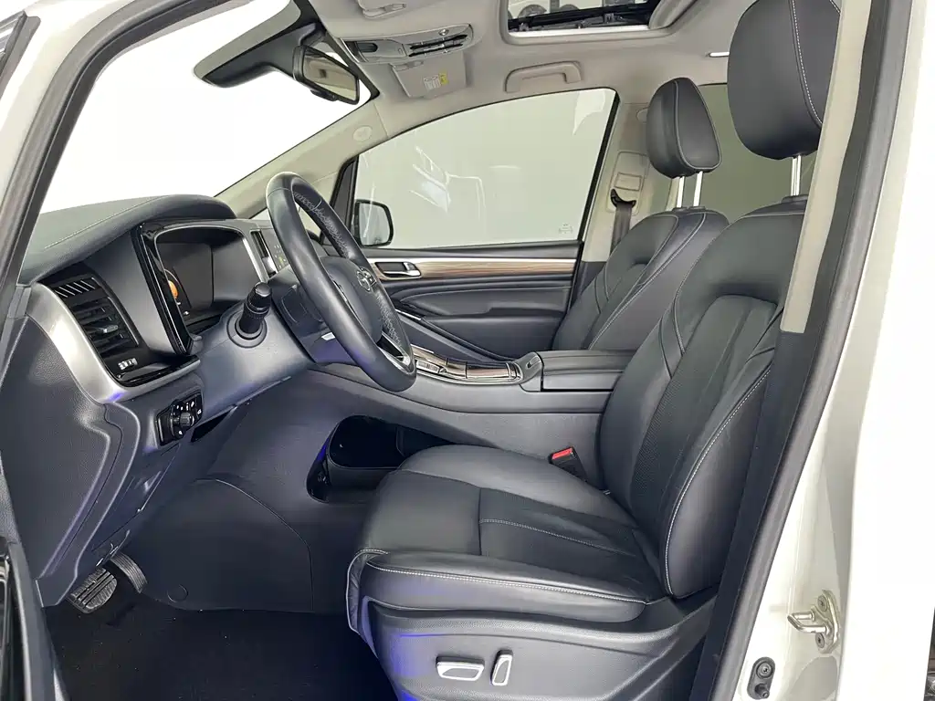GAC Motor Trumpchi M8 — фото 9