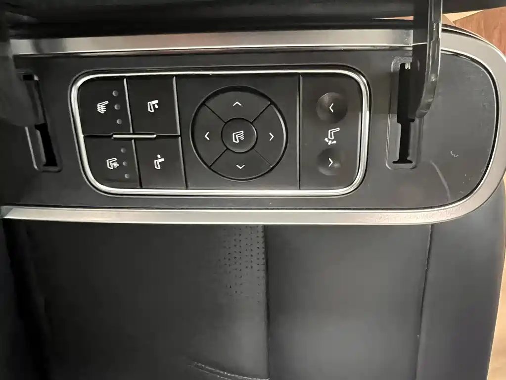 GAC Motor Trumpchi M8 — фото 10
