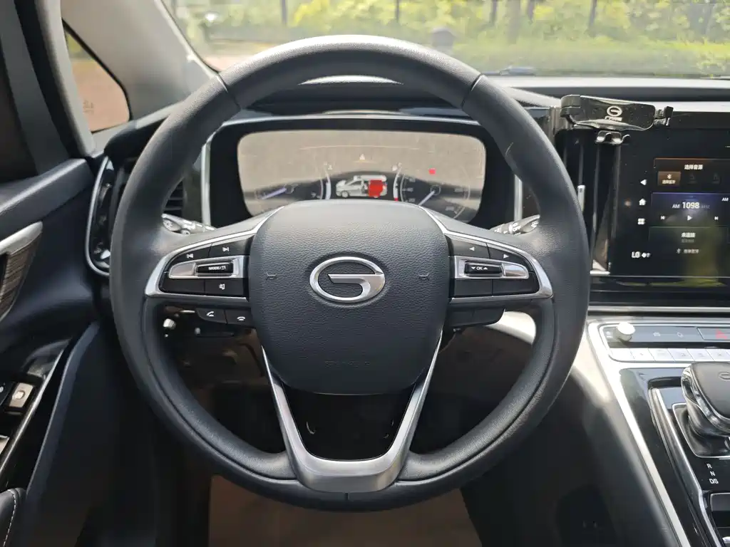 GAC Motor Trumpchi M8 — фото 13