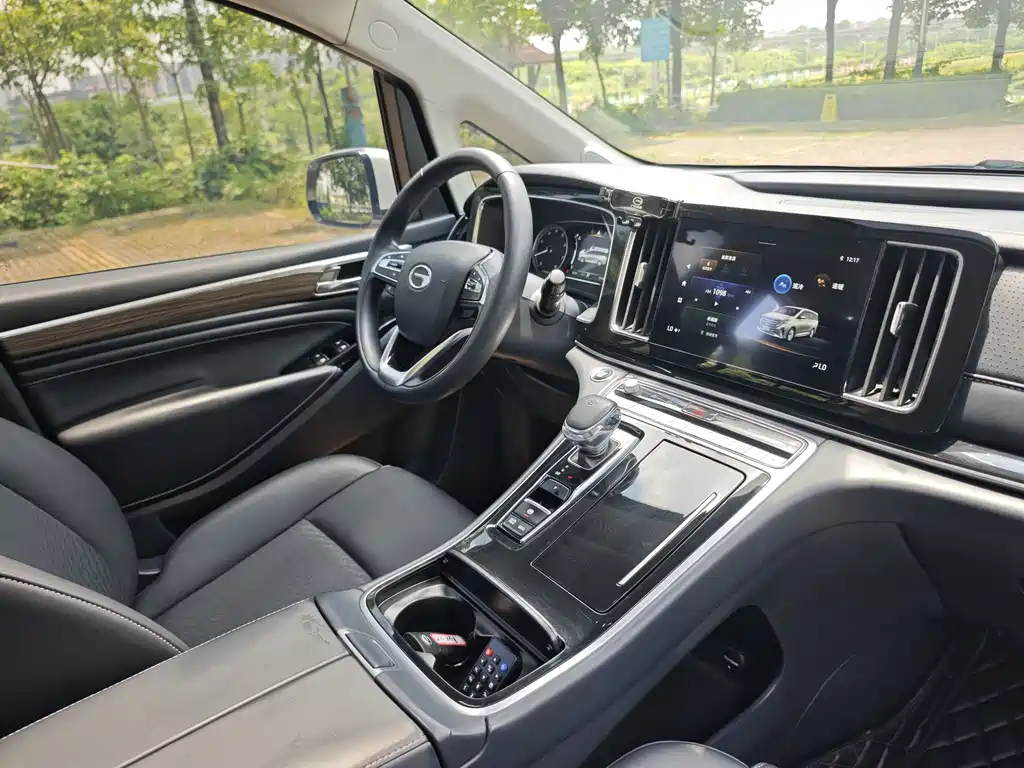 GAC Motor Trumpchi M8 — фото 15