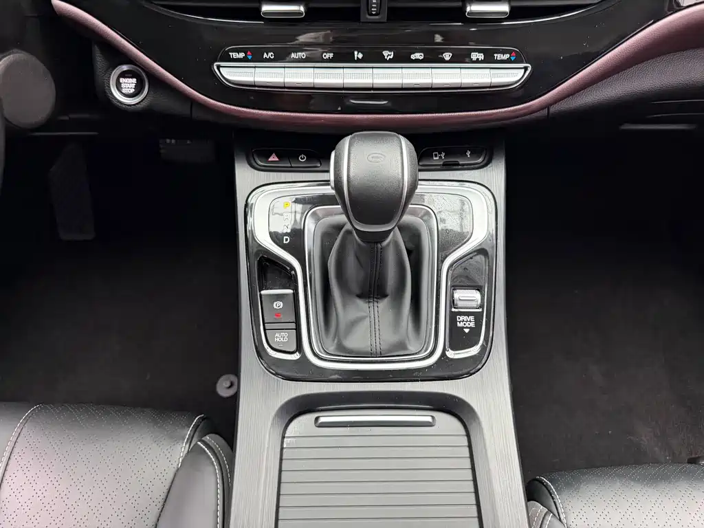 GAC Motor Trumpchi M6 — фото 20