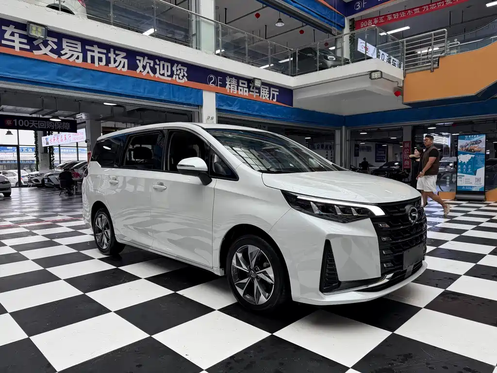 GAC Motor Trumpchi M6 — фото 3