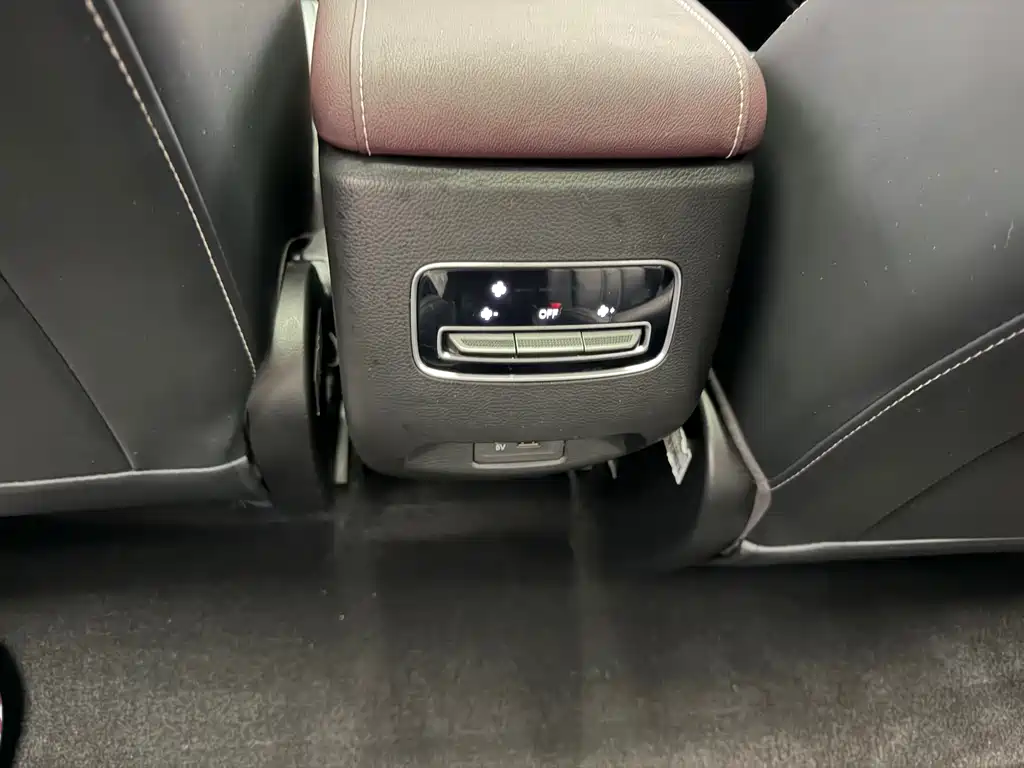 GAC Motor Trumpchi M6 — фото 10