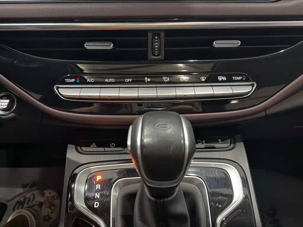 GAC Motor Trumpchi M6 — фото 17