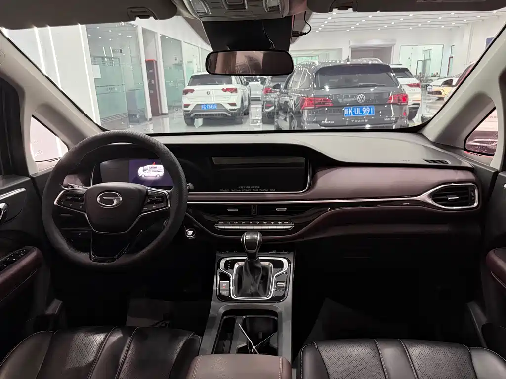 GAC Motor Trumpchi M6 — фото 18