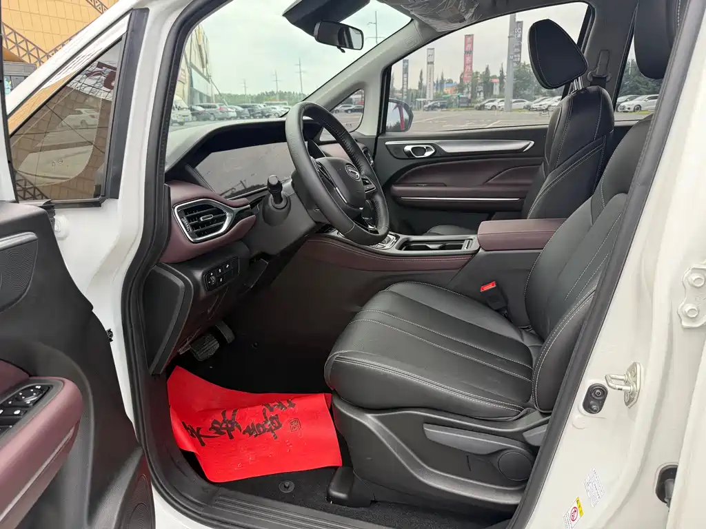 GAC Motor Trumpchi M6 — фото 11