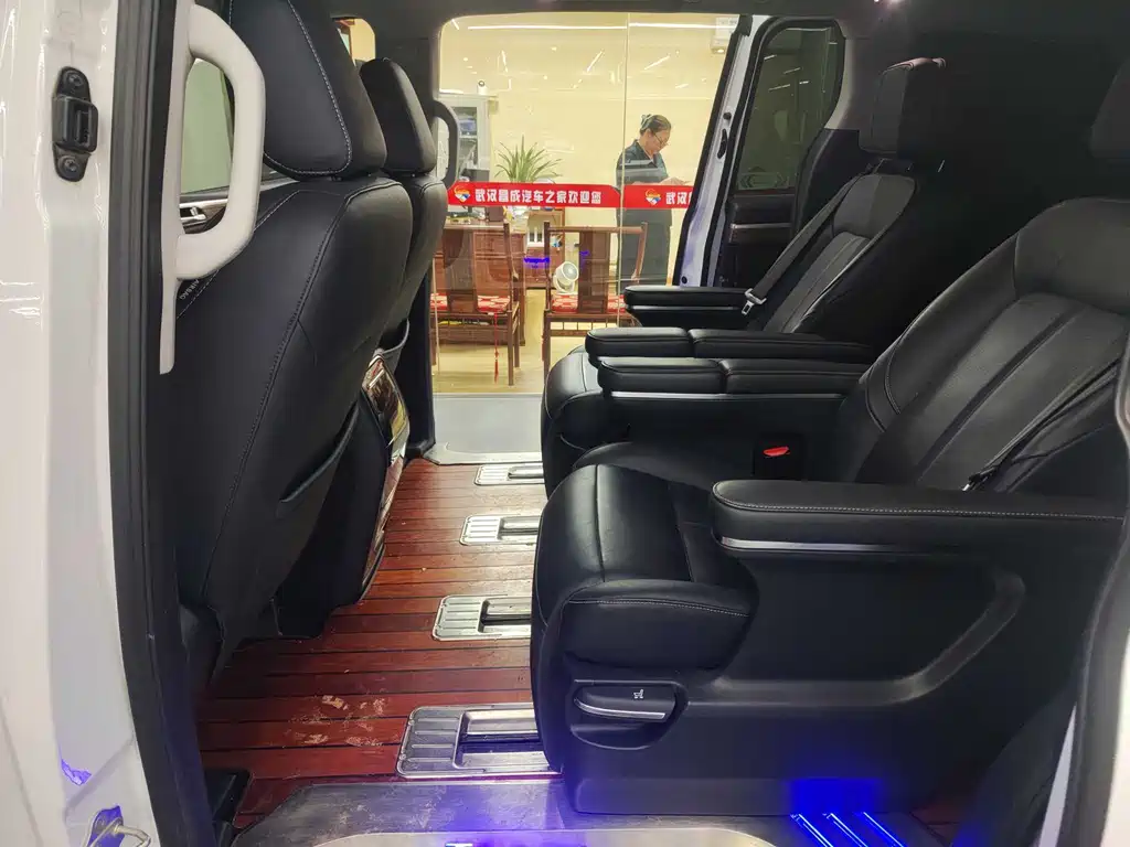 GAC Motor Trumpchi M8 — фото 6