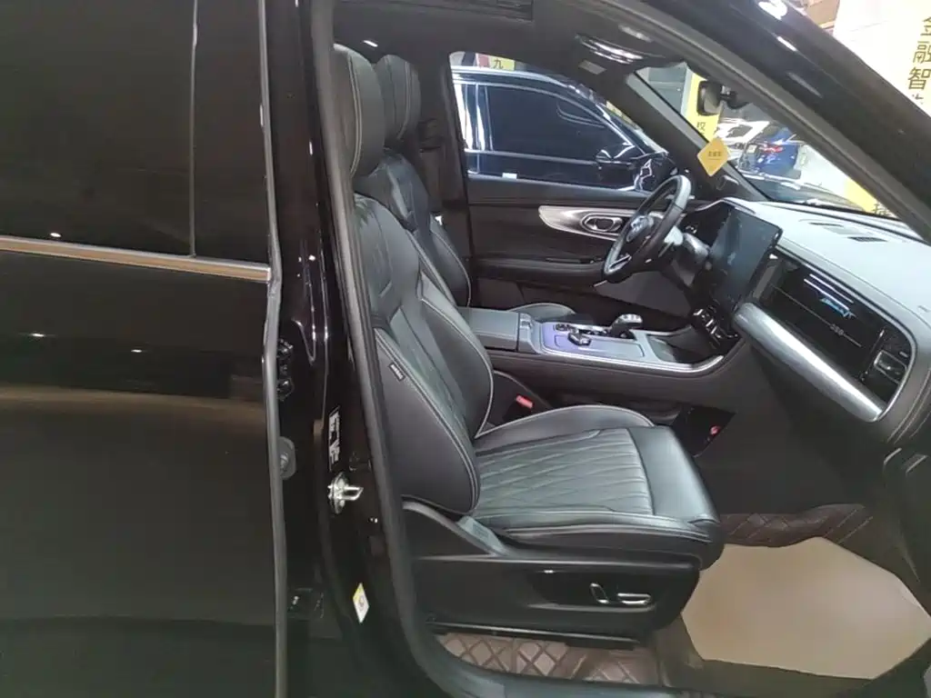 GAC Motor Trumpchi GS8 — фото 25