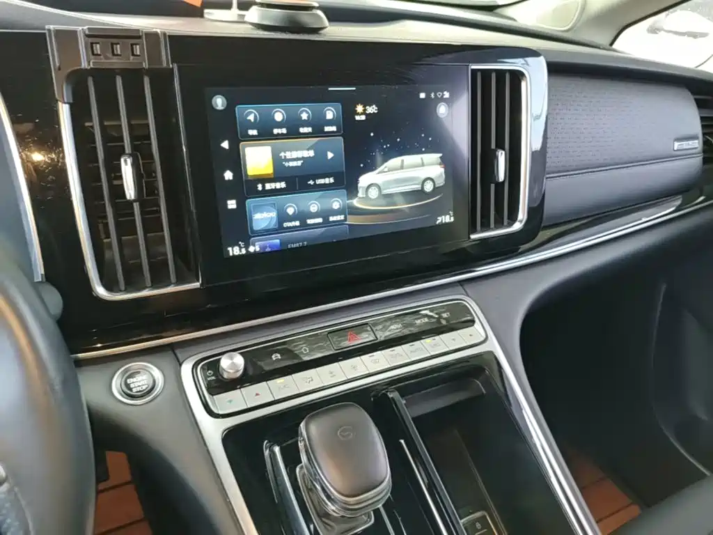 GAC Motor Trumpchi M8 — фото 13