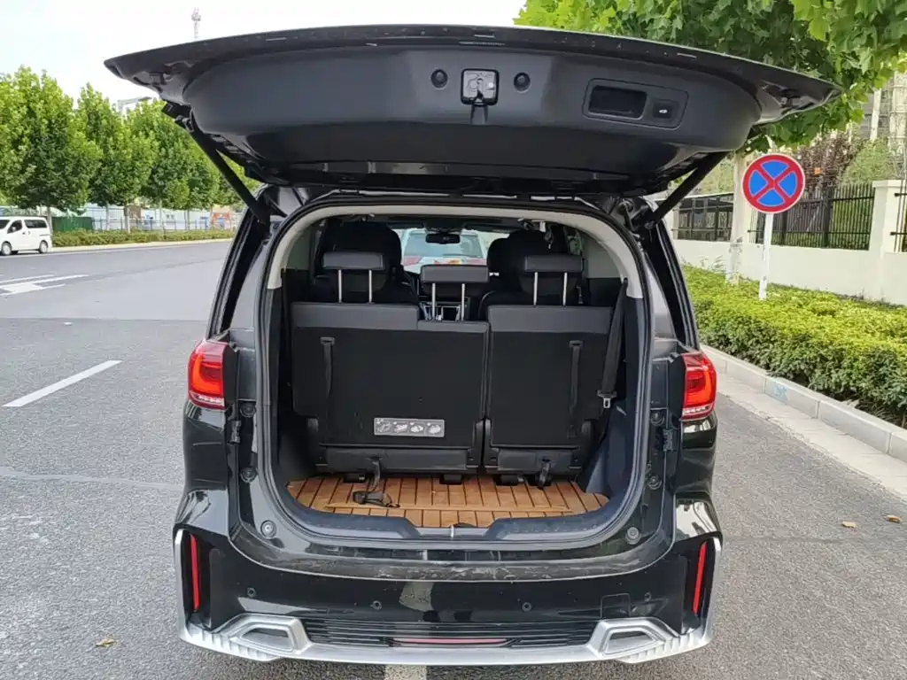 GAC Motor Trumpchi M8 — фото 19
