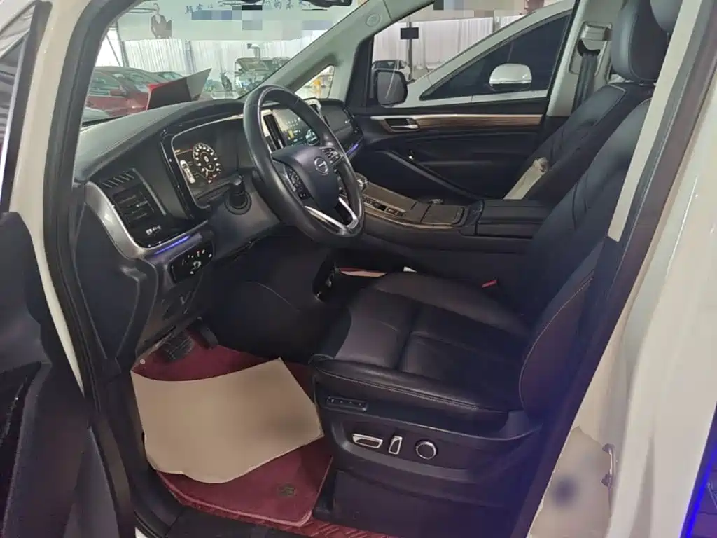 GAC Motor Trumpchi M8 — фото 15
