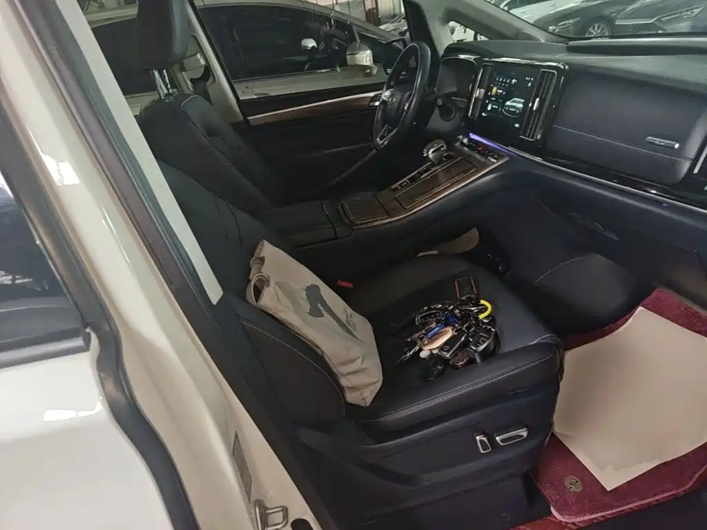 GAC Motor Trumpchi M8 — фото 25