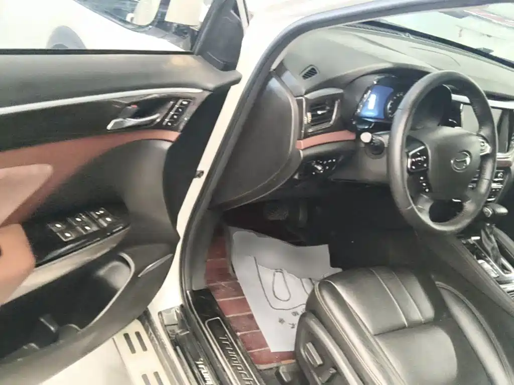 GAC Motor Trumpchi GS8 — фото 16