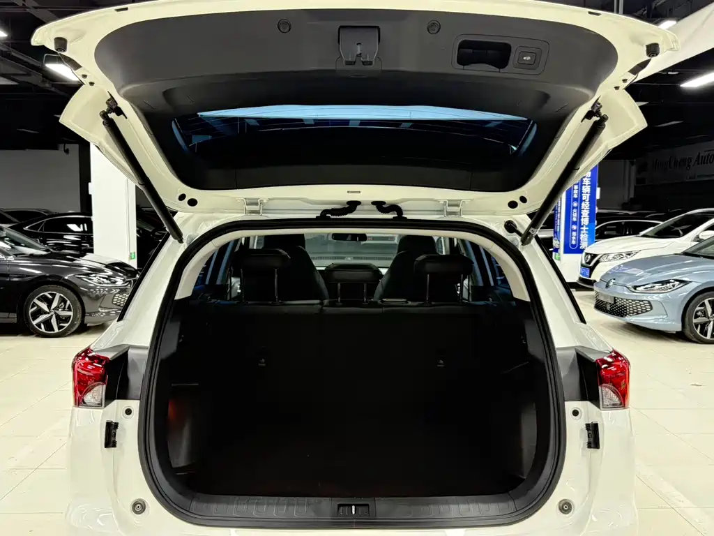 GAC Motor Trumpchi GS4 — фото 21
