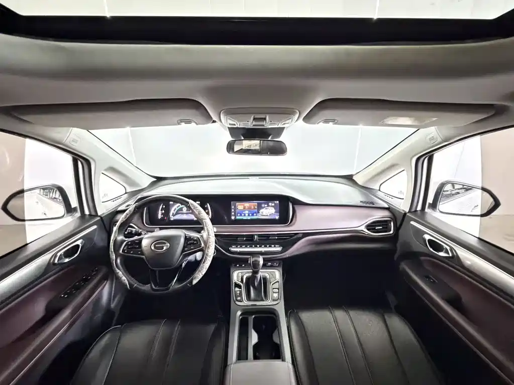 GAC Motor Trumpchi M6 — фото 11