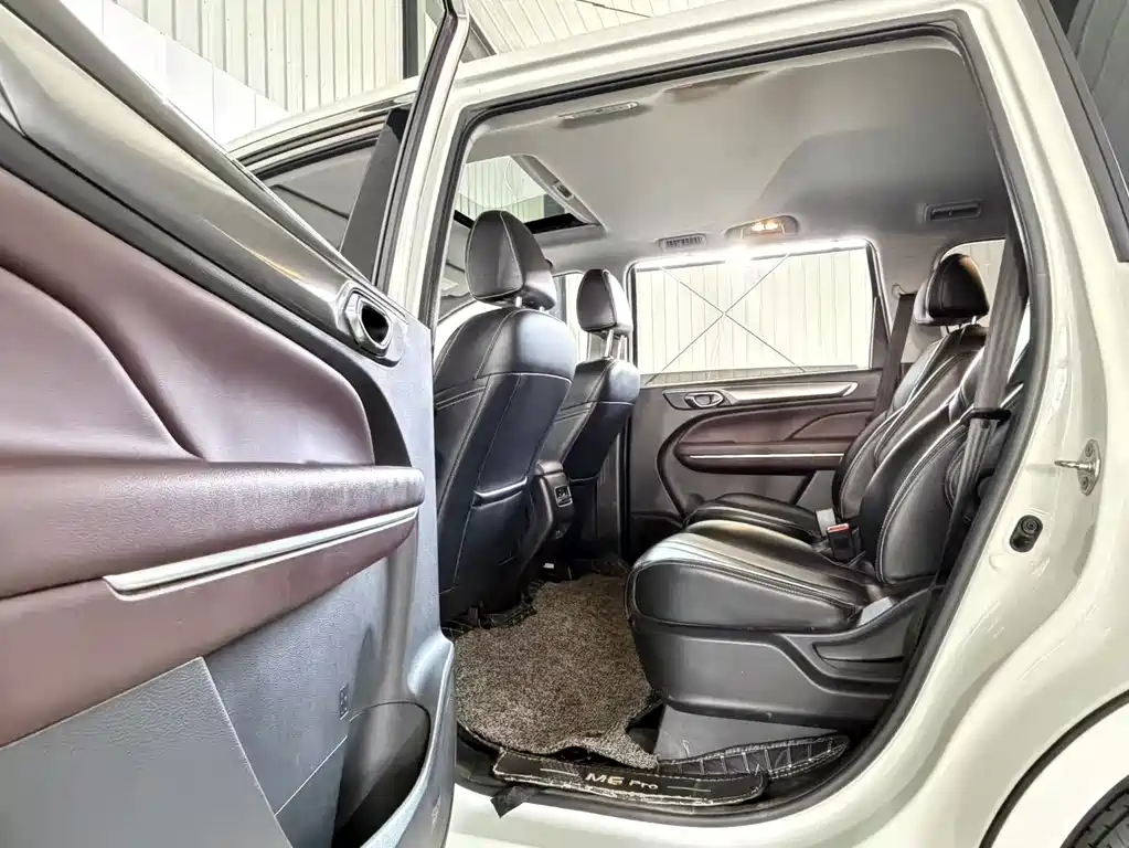 GAC Motor Trumpchi M6 — фото 14