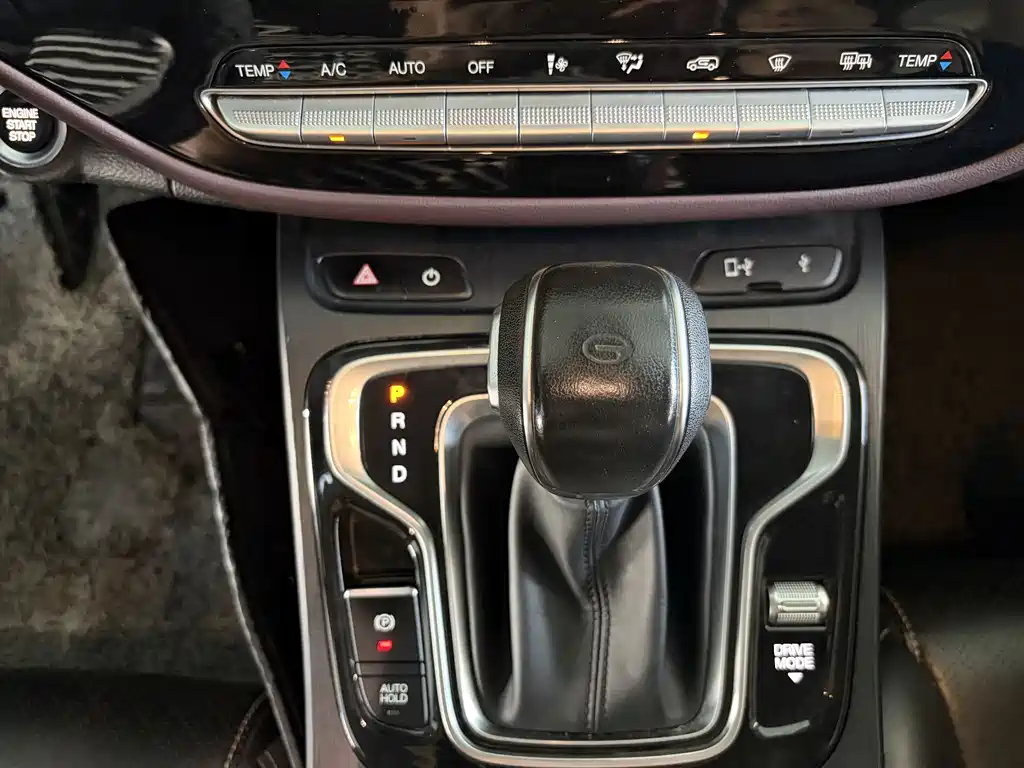 GAC Motor Trumpchi M6 — фото 19