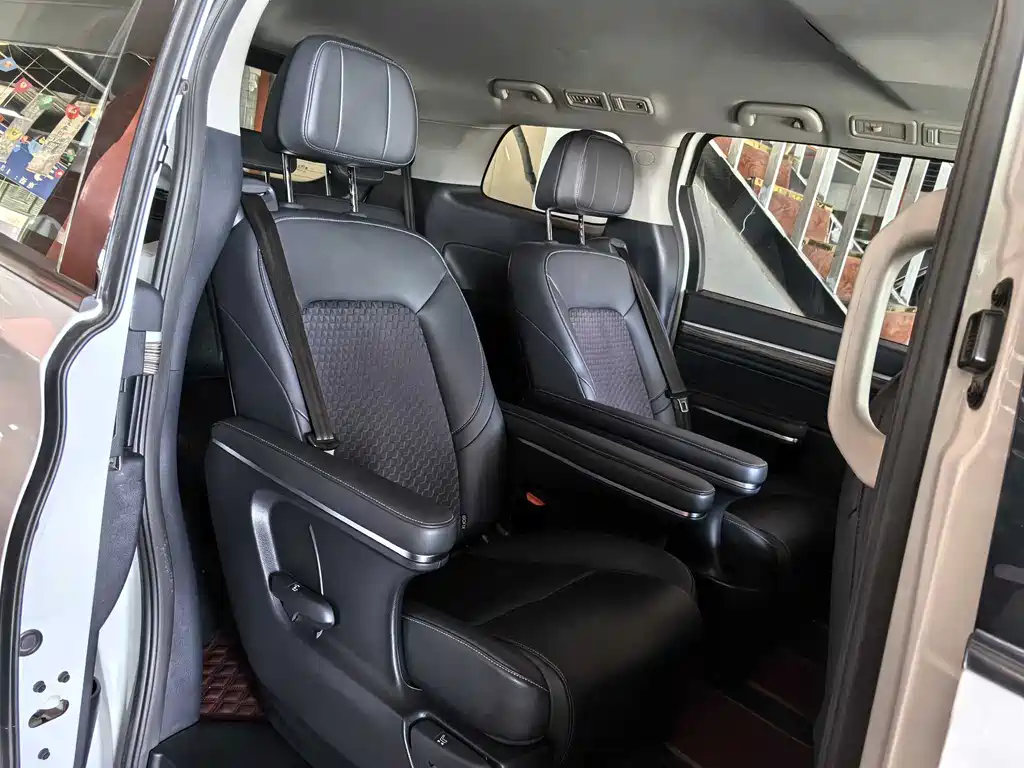 GAC Motor Trumpchi M8 — фото 14