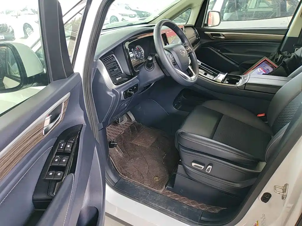 GAC Motor Trumpchi M8 — фото 16