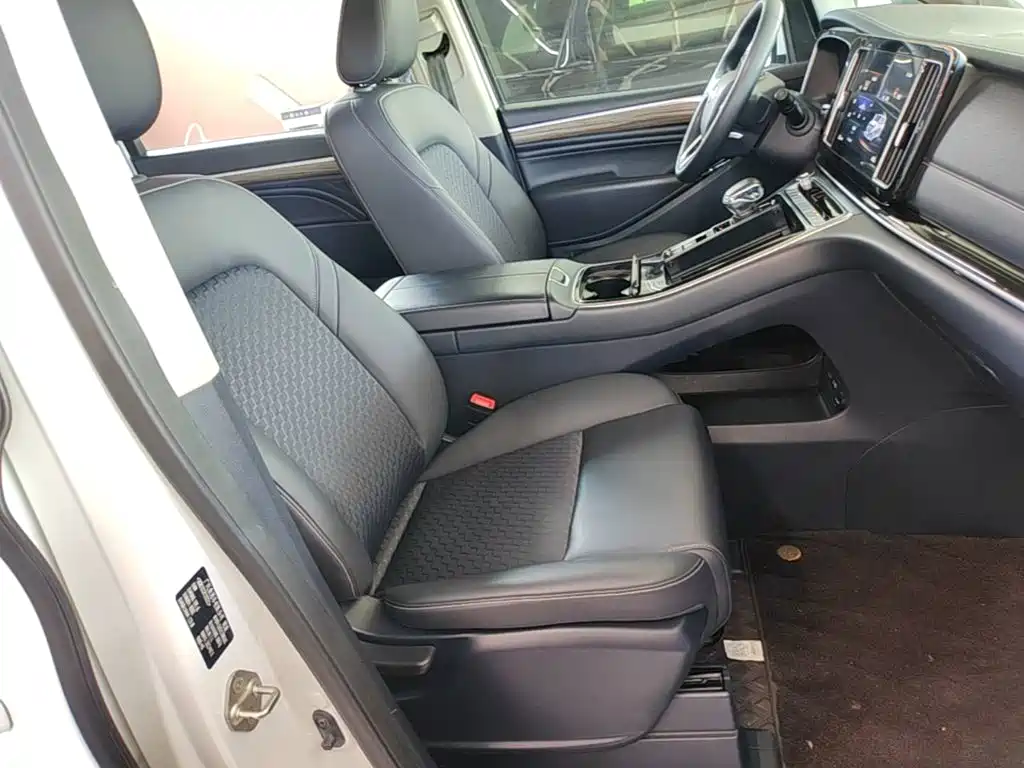 GAC Motor Trumpchi M8 — фото 25