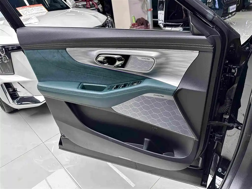 GAC Motor Trumpchi GS8 — фото 11