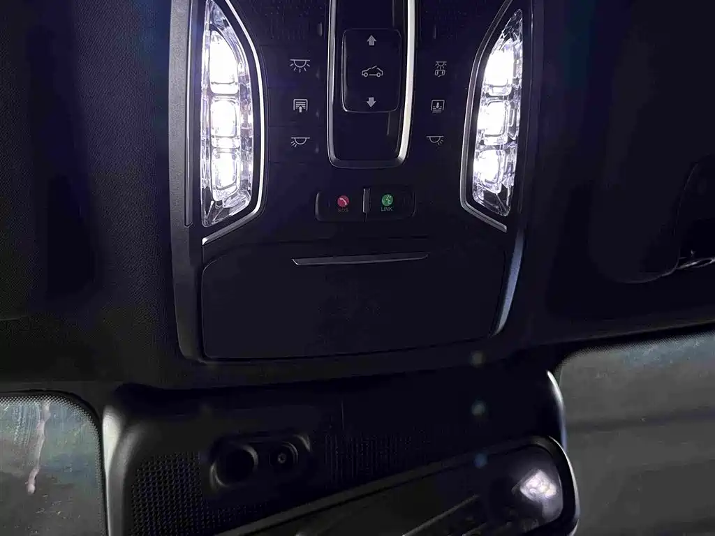 GAC Motor Trumpchi GS8 — фото 27