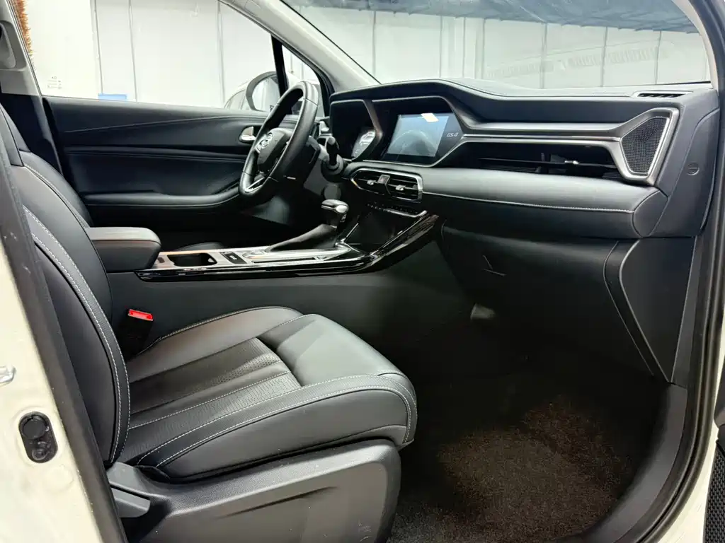 GAC Motor Trumpchi GS4 — фото 19