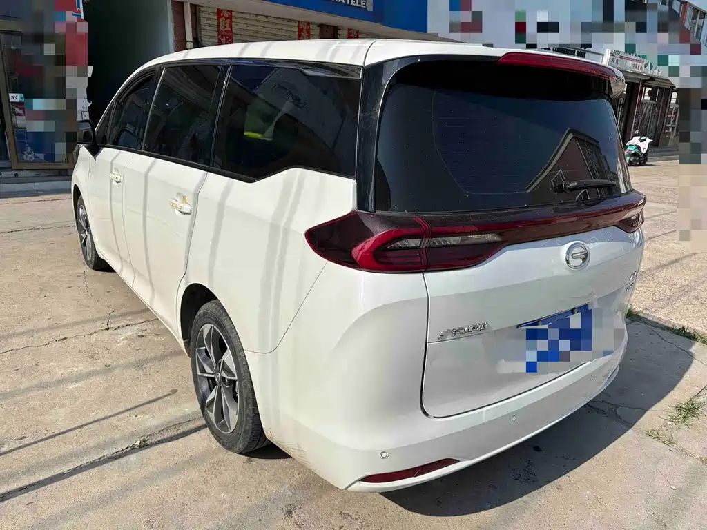 GAC Motor Trumpchi M6 — фото 11
