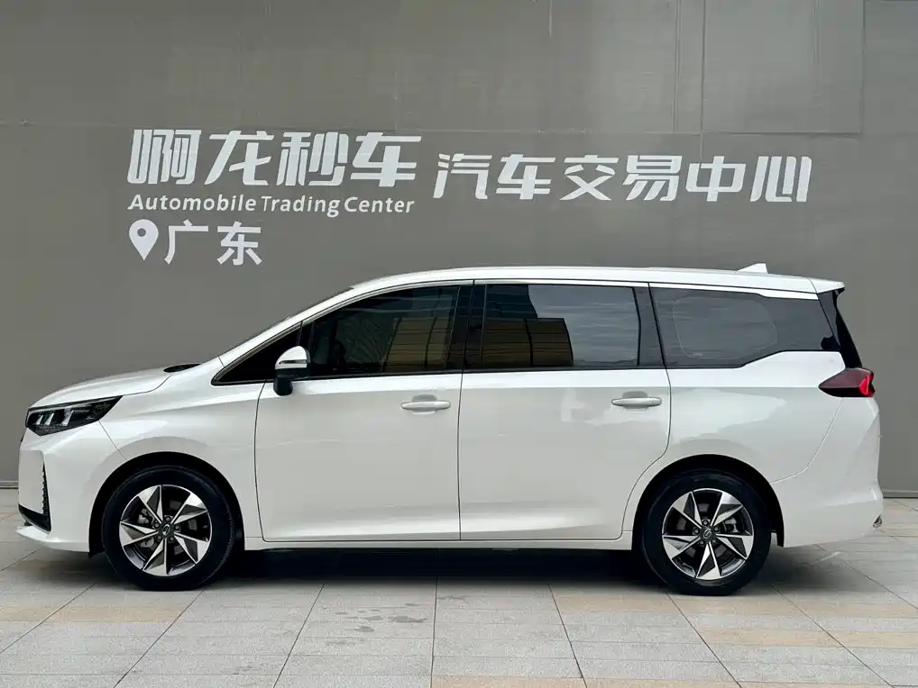 GAC Motor Trumpchi M6 — фото 3
